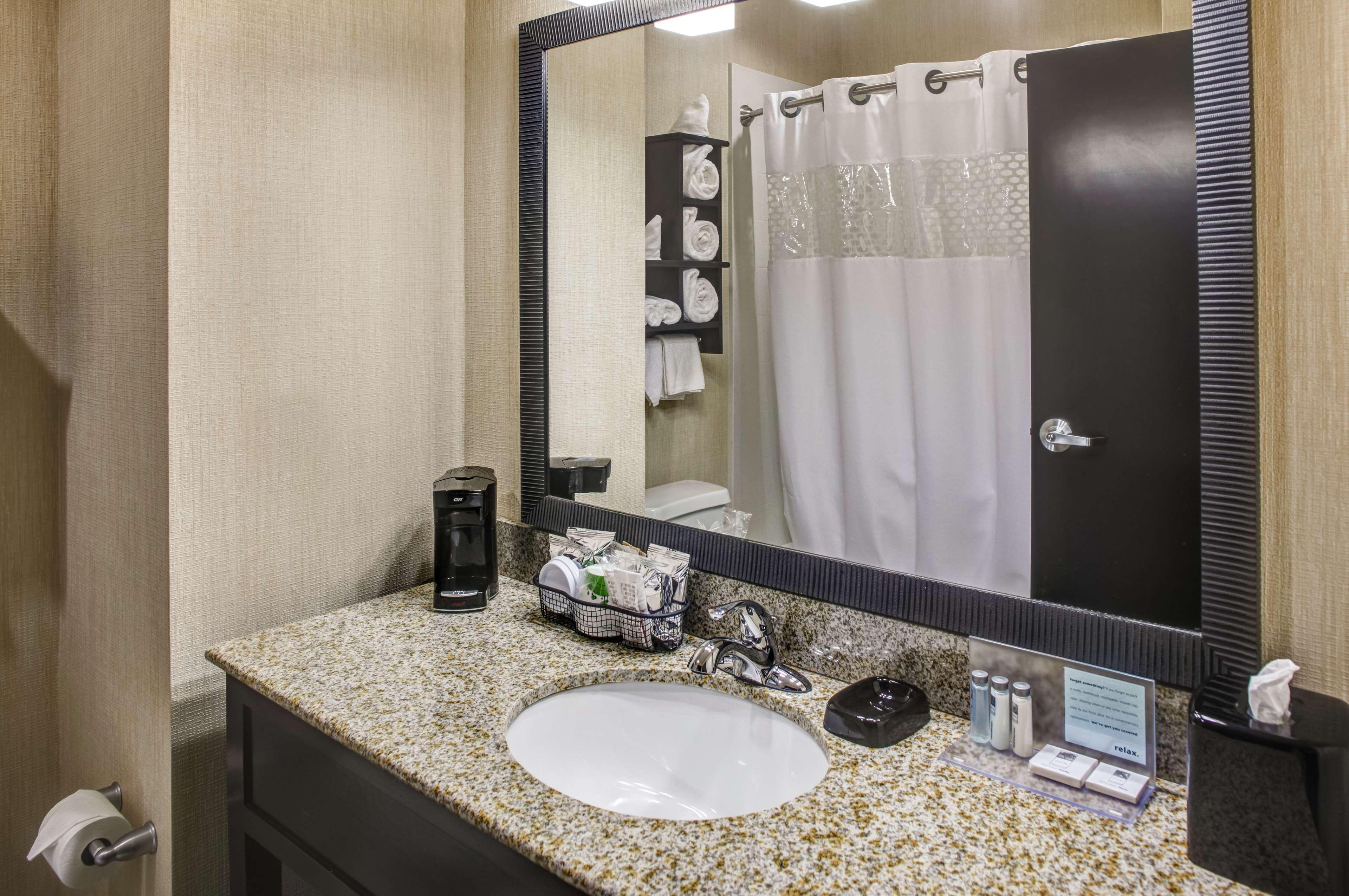 Hampton Inn Thomson Bagian luar foto
