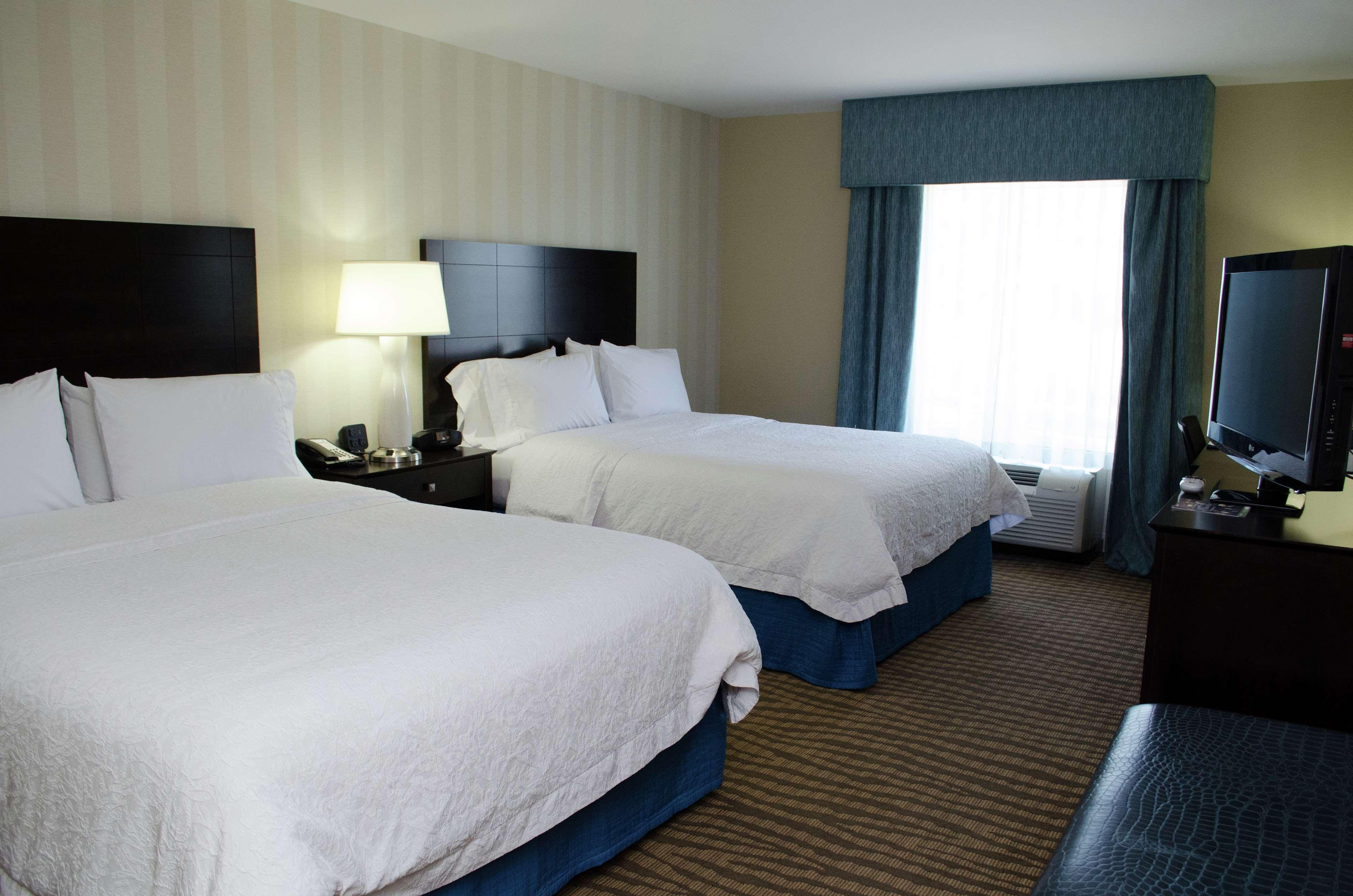 Hampton Inn Thomson Bagian luar foto