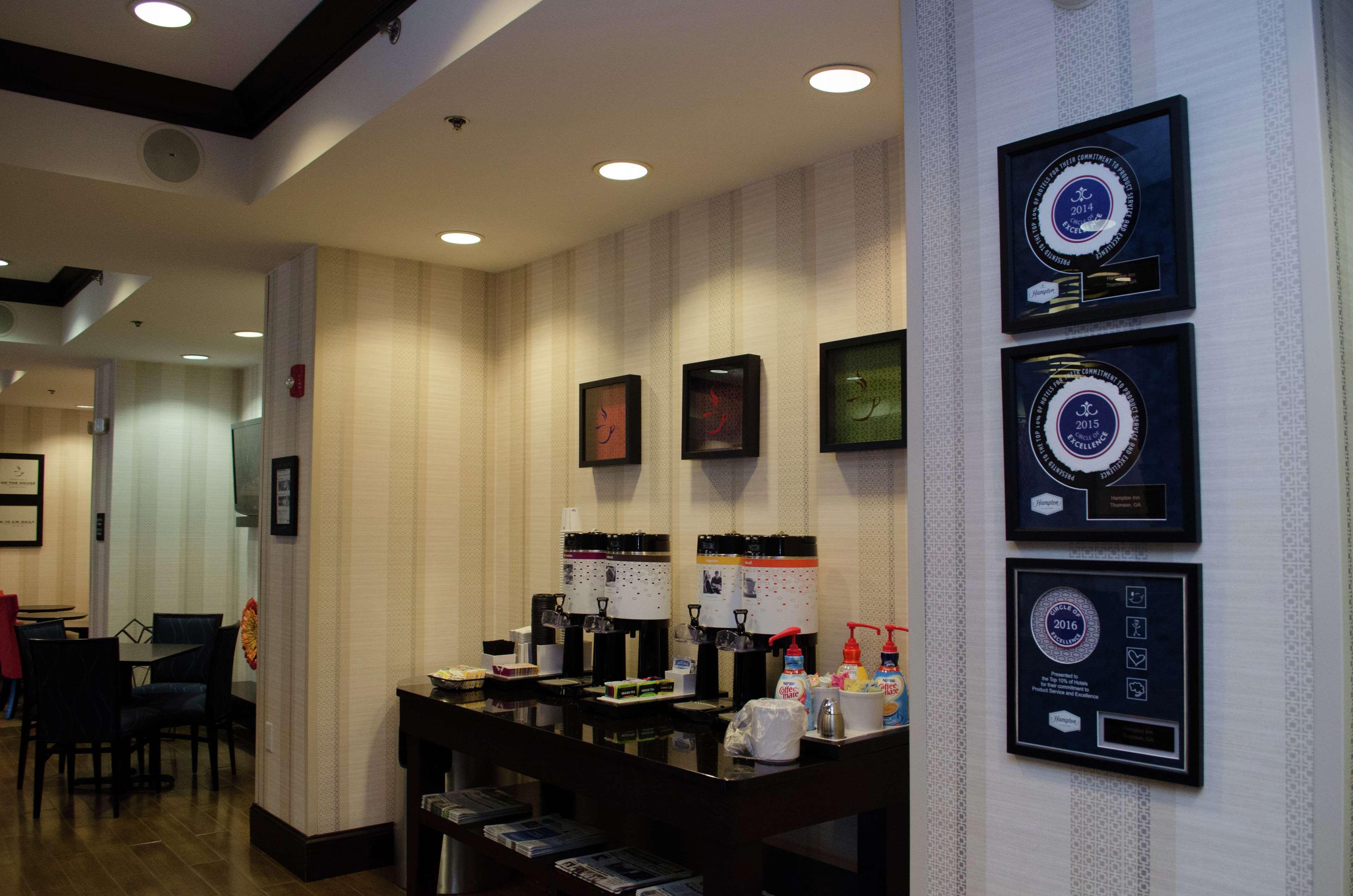 Hampton Inn Thomson Bagian luar foto