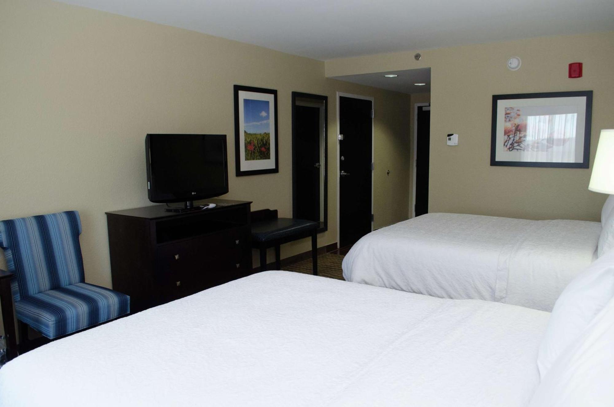 Hampton Inn Thomson Bagian luar foto