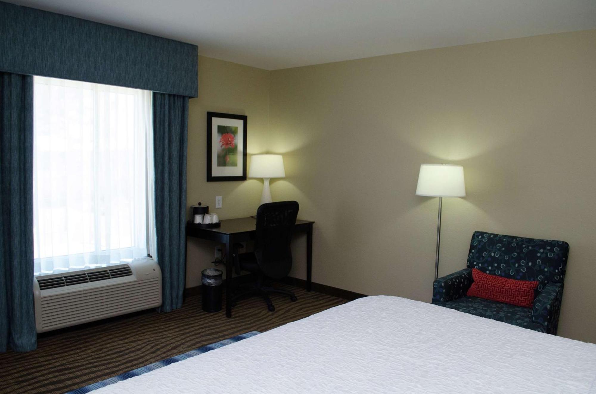 Hampton Inn Thomson Bagian luar foto