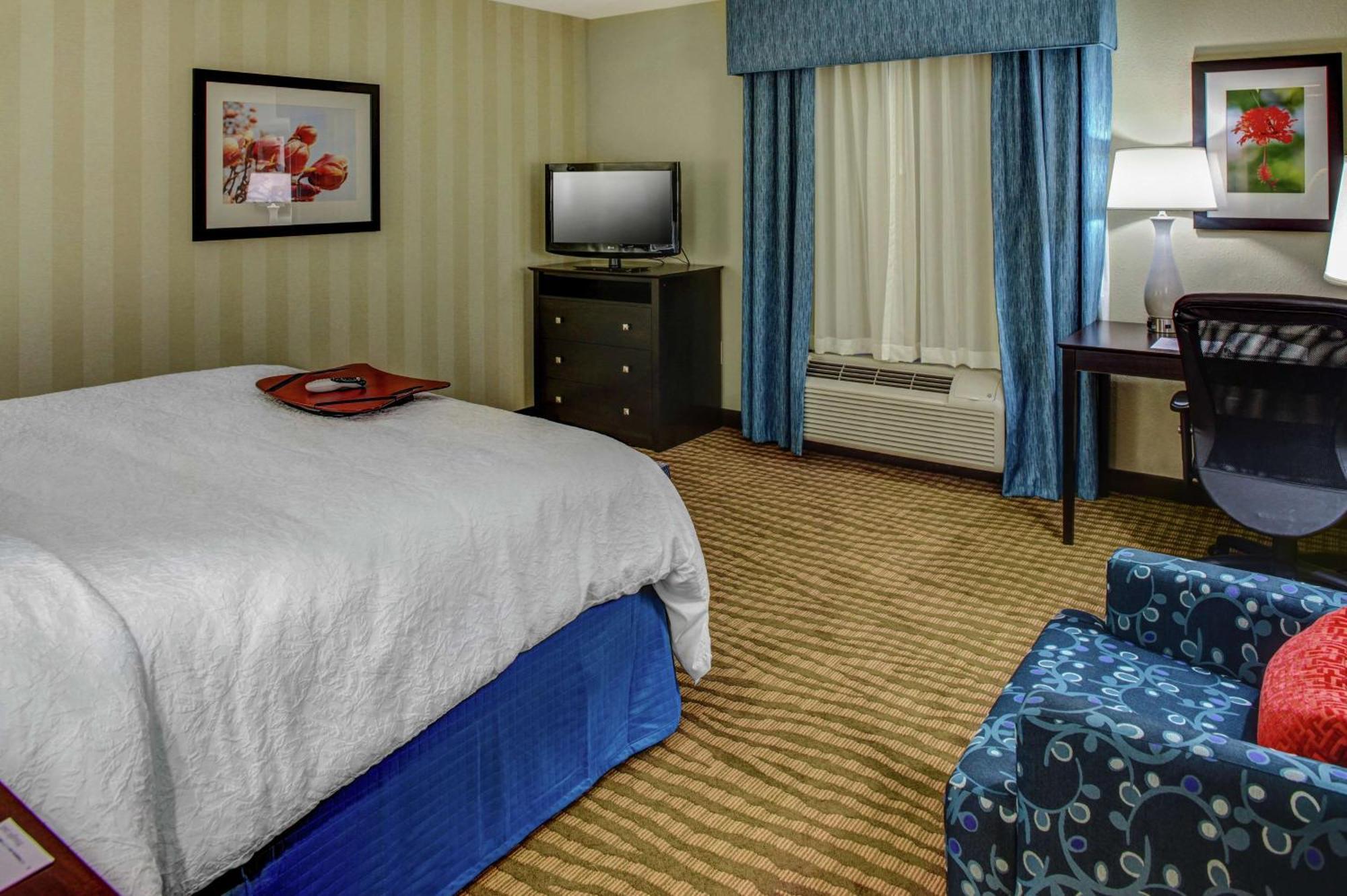 Hampton Inn Thomson Bagian luar foto